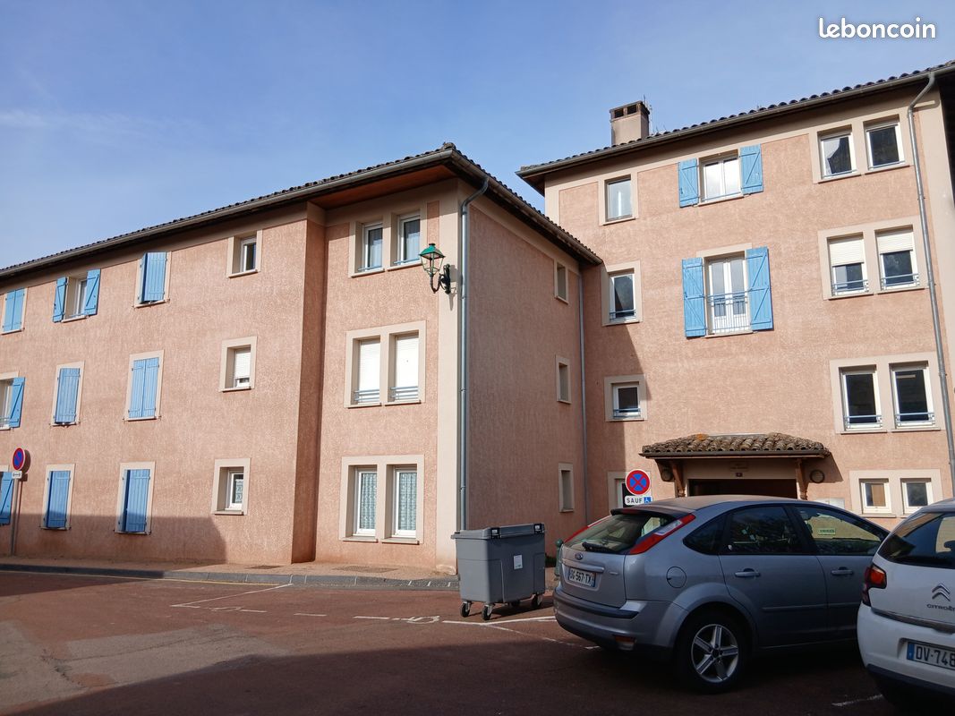 Appartement 4 pièces 75 m² · à Lantignié · 75 m² · 579 €