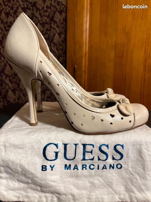 Escarpins Gallucci Fille Taille 12 / EU 32 - Cuir Beige Neufs Avec Boîte - Prix Conseillé >100€