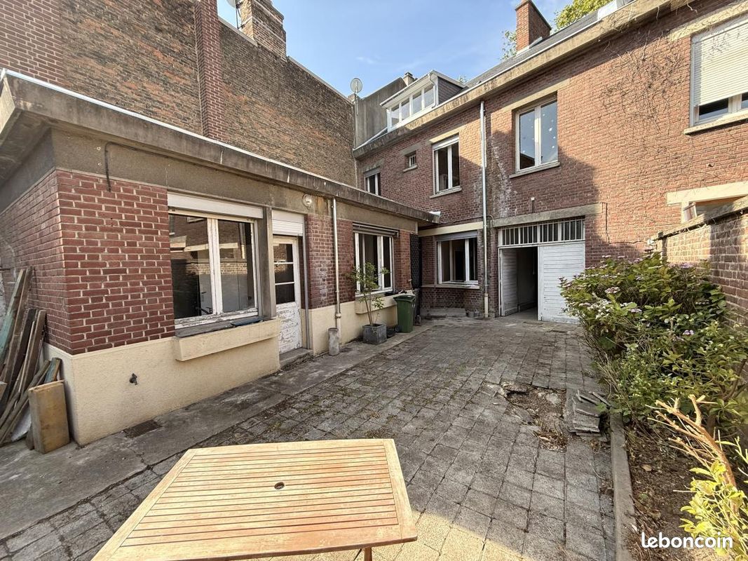 Maison 10 pièces 211 m² · à Amiens · 211 m² · 452 400 €