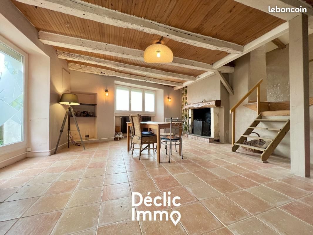 Maison 6 pièces 175 m² · à Iteuil · 175 m² · 168 000 €