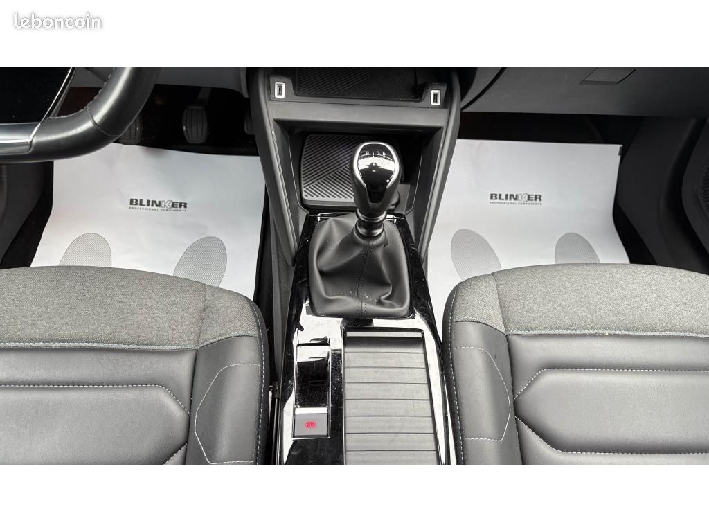 CITROEN C4 - BlueHDi 110ch Shine / Suspension Advanced Comfort / Caméra / Full LED / Garantie 12 mois (image 19)