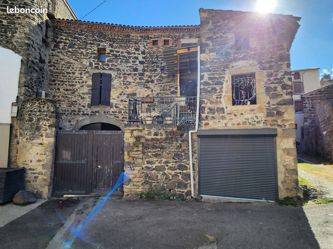 Maison 4 pièces 80 m² · à Neschers · 80 m² · 49 800 €