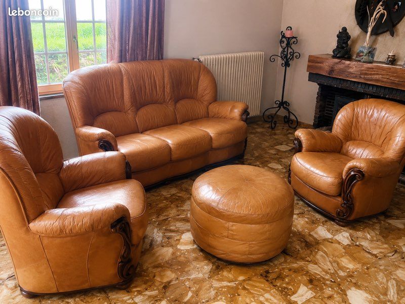 Lots Canapé + 2 fauteuils et Pouf PRIX NÉGOCIABLE (image 1)