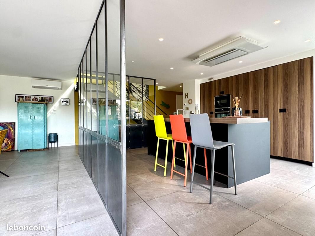 Appartement 4 pièces 170 m² · à Brindas · 170 m² · 490 000 €