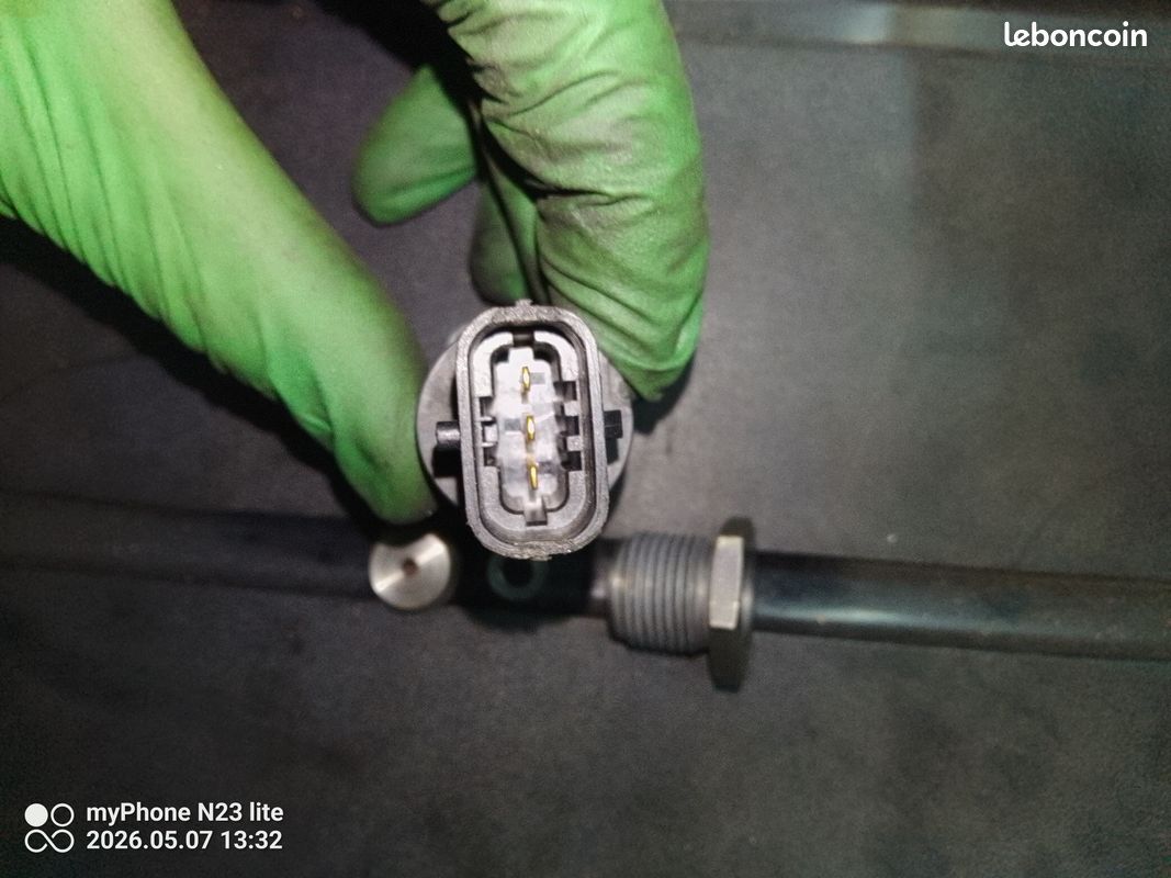 Capteur de pression rampe carburant bmw ref 0281002475 (image 2)
