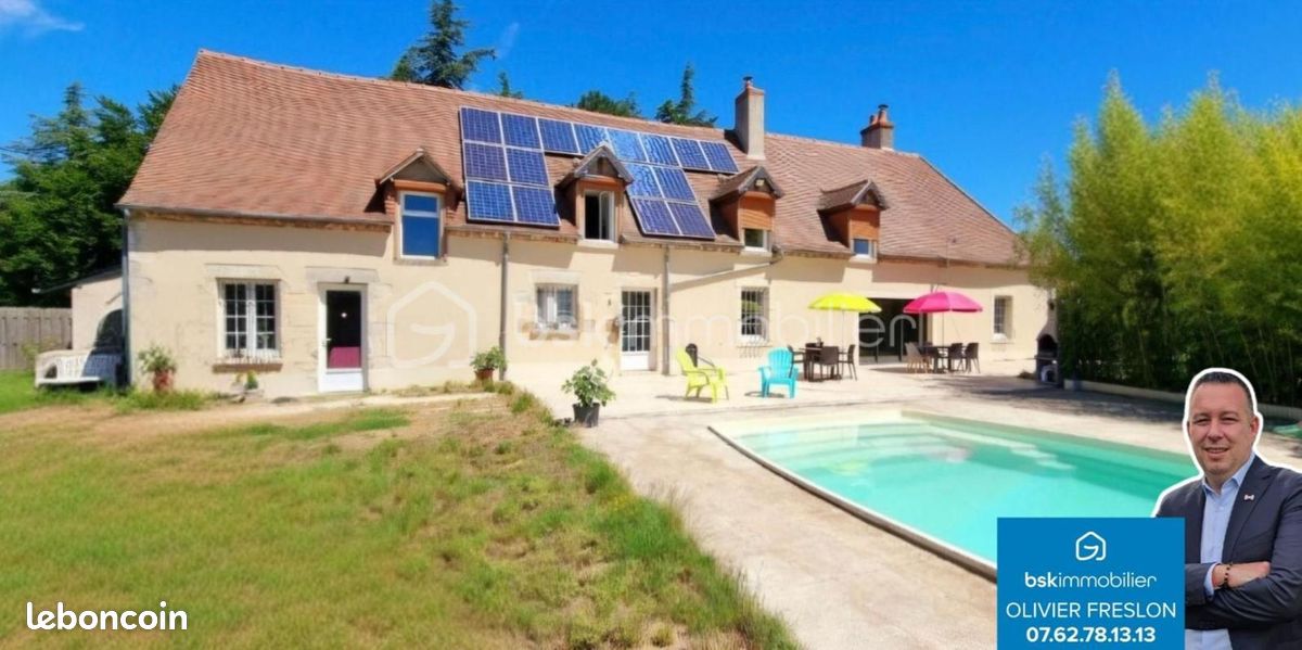Maison 9 pièces 245 m² · à Saint-Martin-des-Champs · 245 m² · 330 000 €