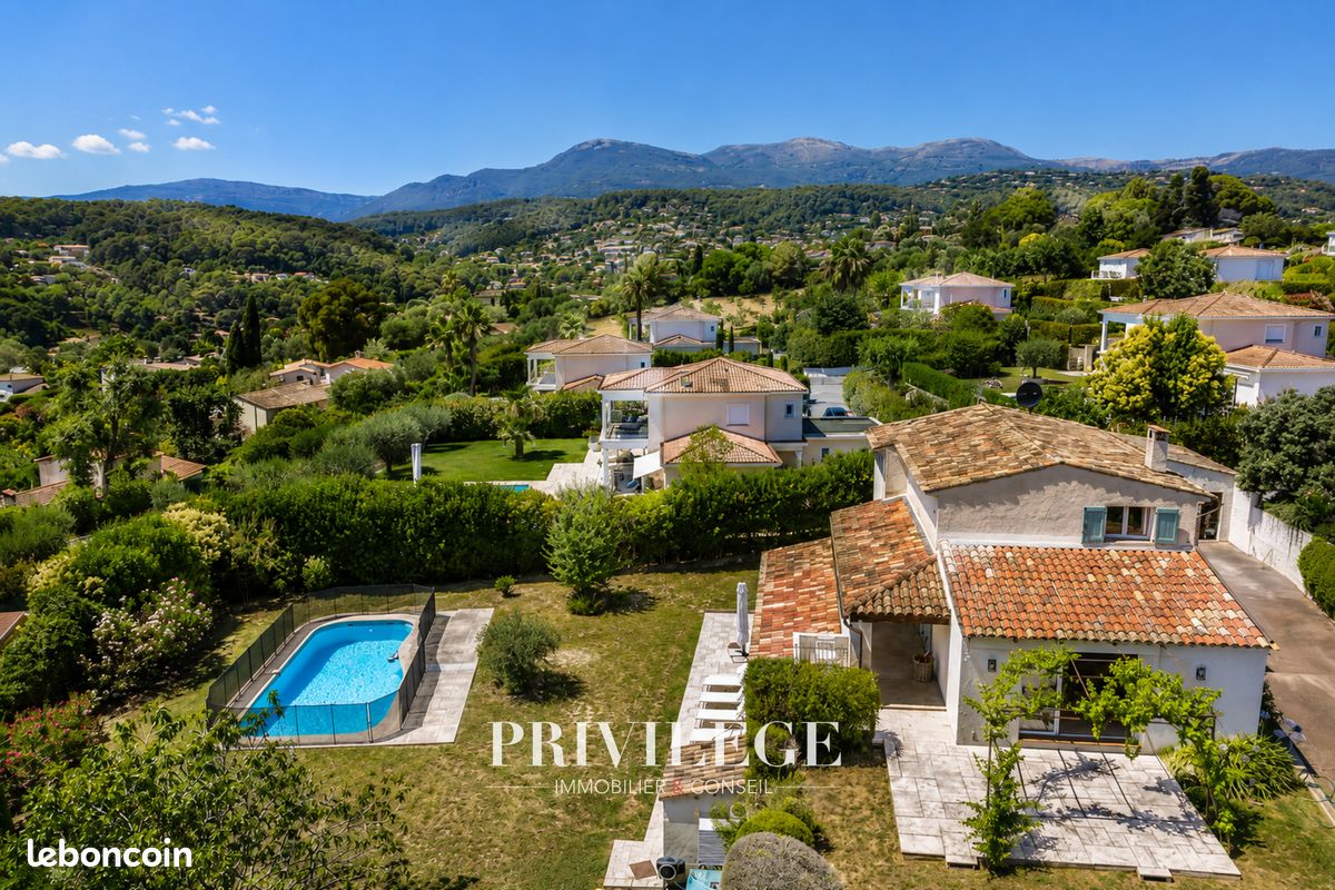 Maison 8 pièces 200 m² · à La Colle-sur-Loup · 200 m² · 1 312 500 €
