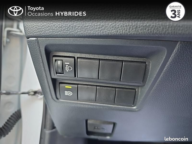 Toyota Yaris 116h Design 5p (image 21)