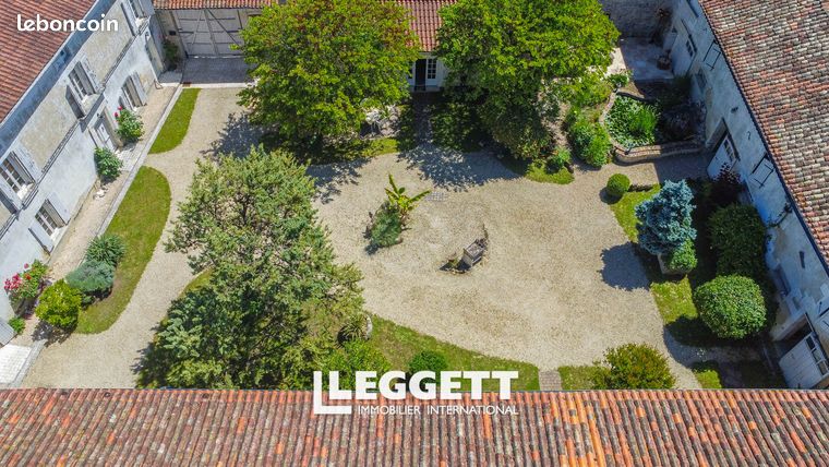Maison 9 pièces 305 m²