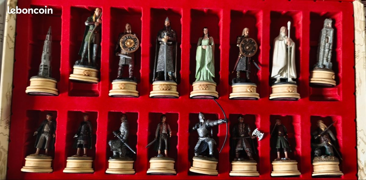 Jeux collector d'échec, seigneur des anneaux au complet neuf (image 12)