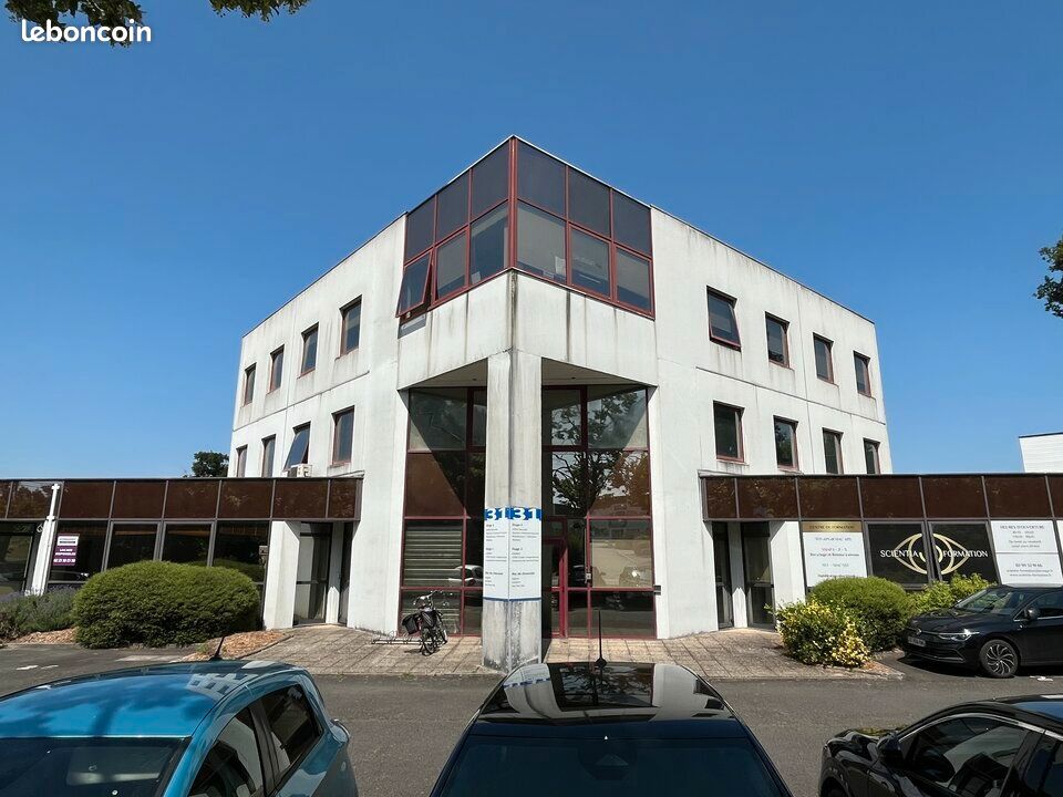 Bureaux 120 m² CHANTEPIE (image 2)