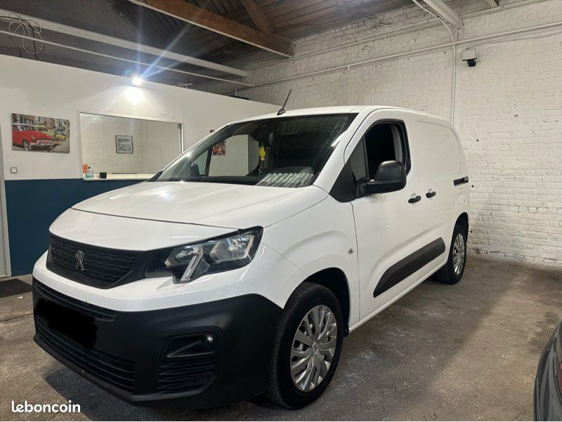 Peugeot Partner 1.5 BlueHDi 130ch BVA – 2021 – Garantie 12 mois (image 1)