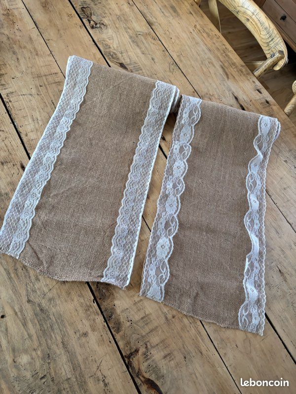 Chemin de table jute + dentelle (image 1)