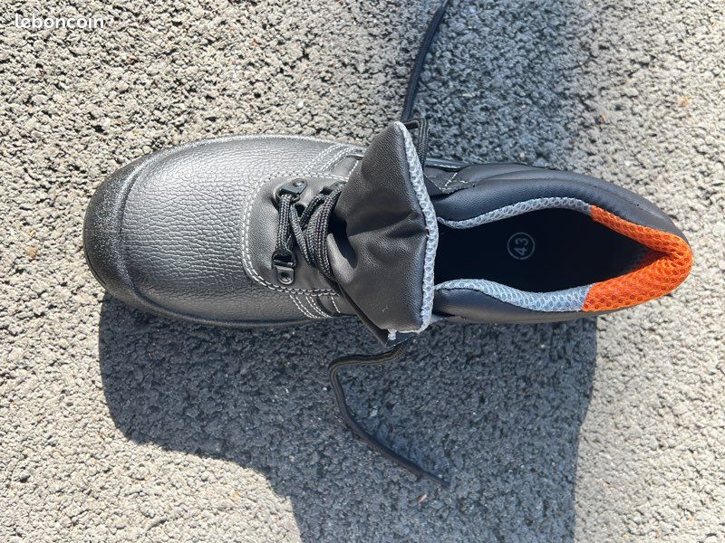 Chaussure de sécurité cuir noir (image 3)