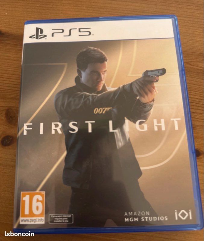 007 First Light PS5 (image 1)