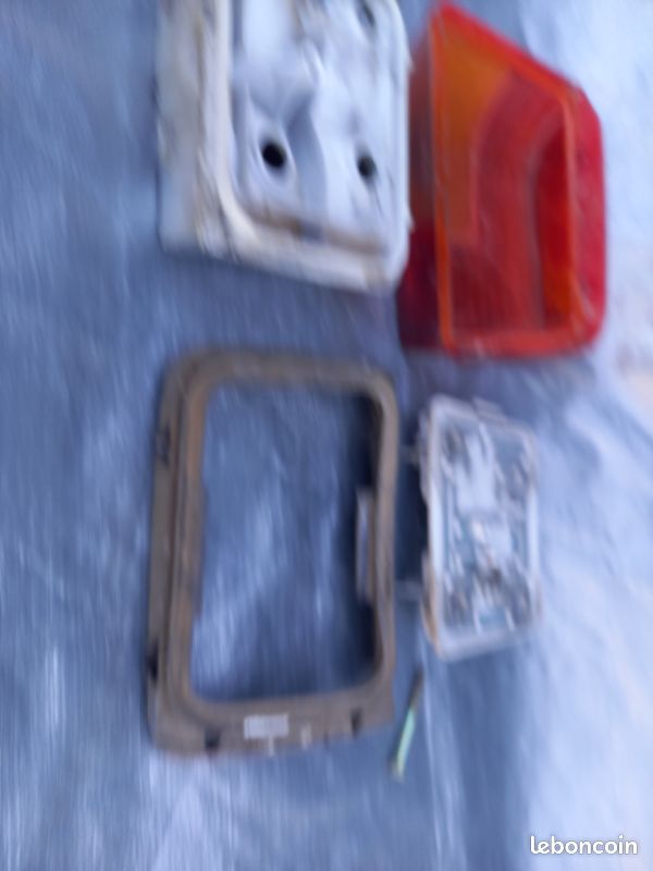 Feu Arrière GAUCHE Coté Conducteur Pour Peugeot 205 Phase 1, Neuf