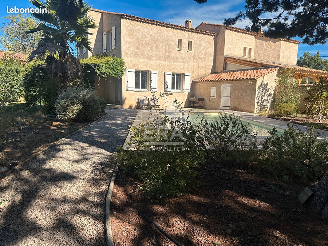 Maison 4 pièces 120 m² · à Saint-Maximin-la-Sainte-Baume · 120 m² · 460 000 €