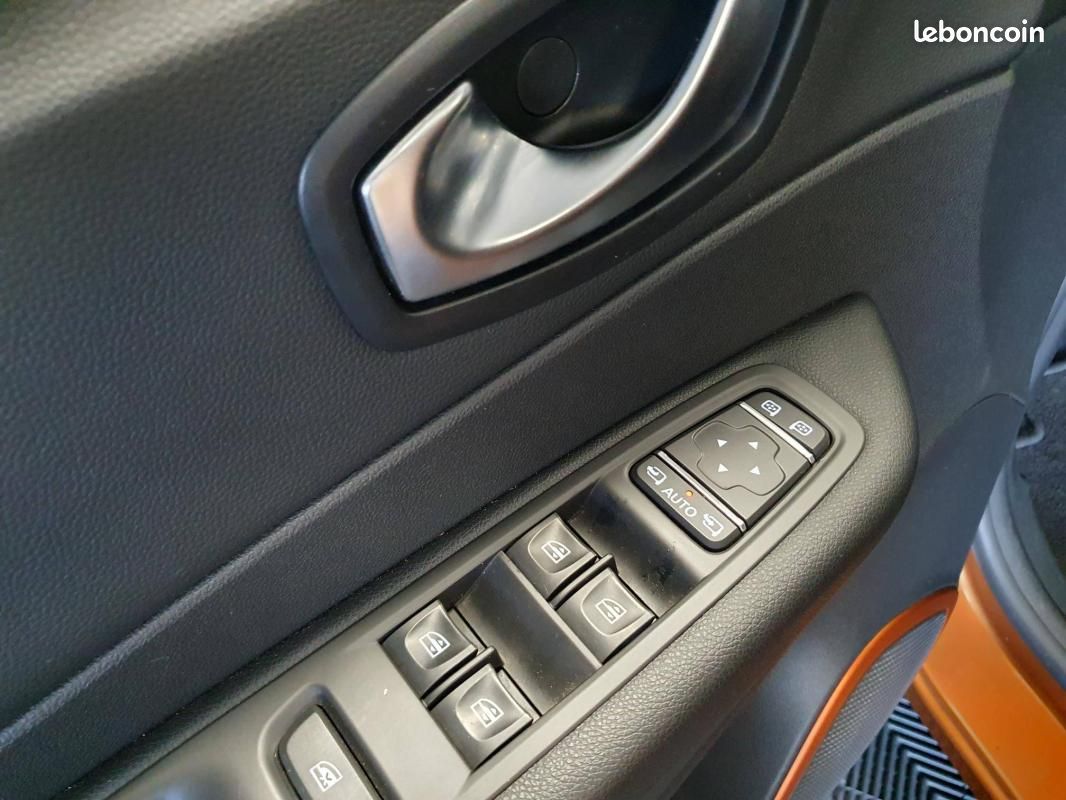 Renault Captur 0.9 TCe 90ch Intens - Distribution à chaîne GPS (image 22)