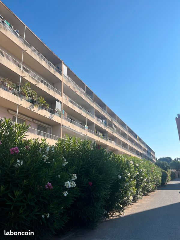 Appartement 4 pièces 70 m² · à Toulon · 70 m² · 859 €