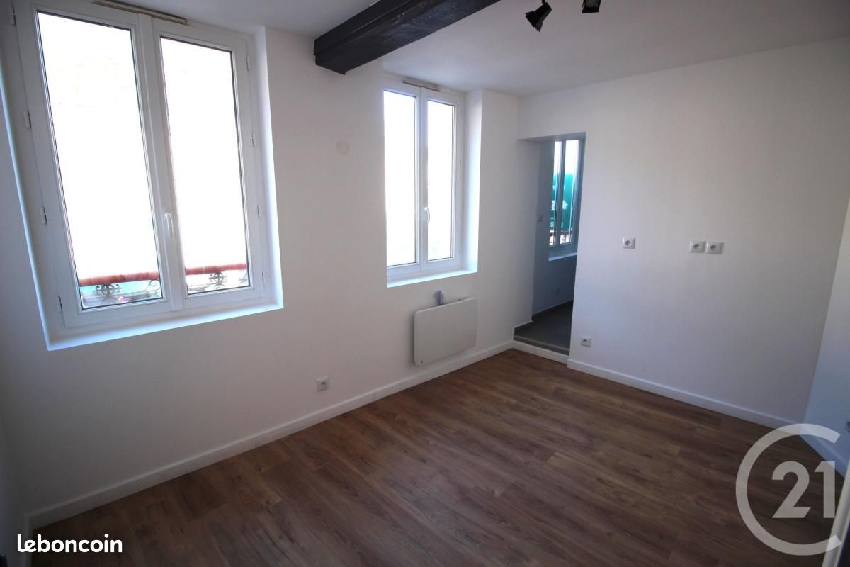 Appartement 1 pièce 10 m² · à Saint-Valery-en-Caux · 10 m² · 380 €/mois