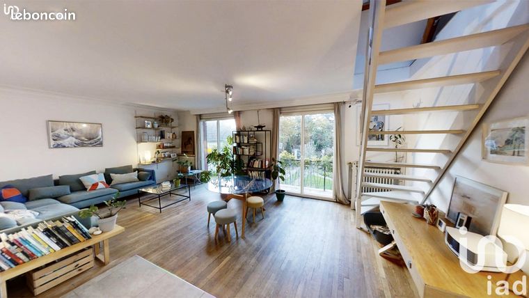 Maison 8 pièces 213 m²