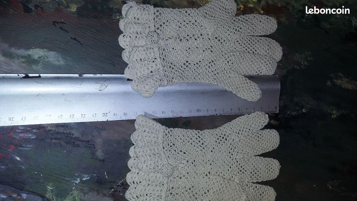 Gants anciens blanc ou beige (image 4)