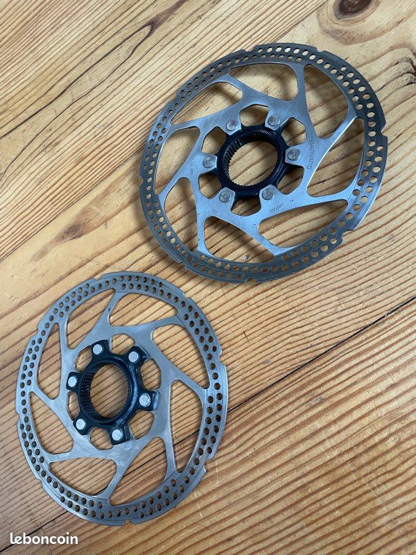Paire de brochettes à dégagement rapide Shimano Deore XT noires avant