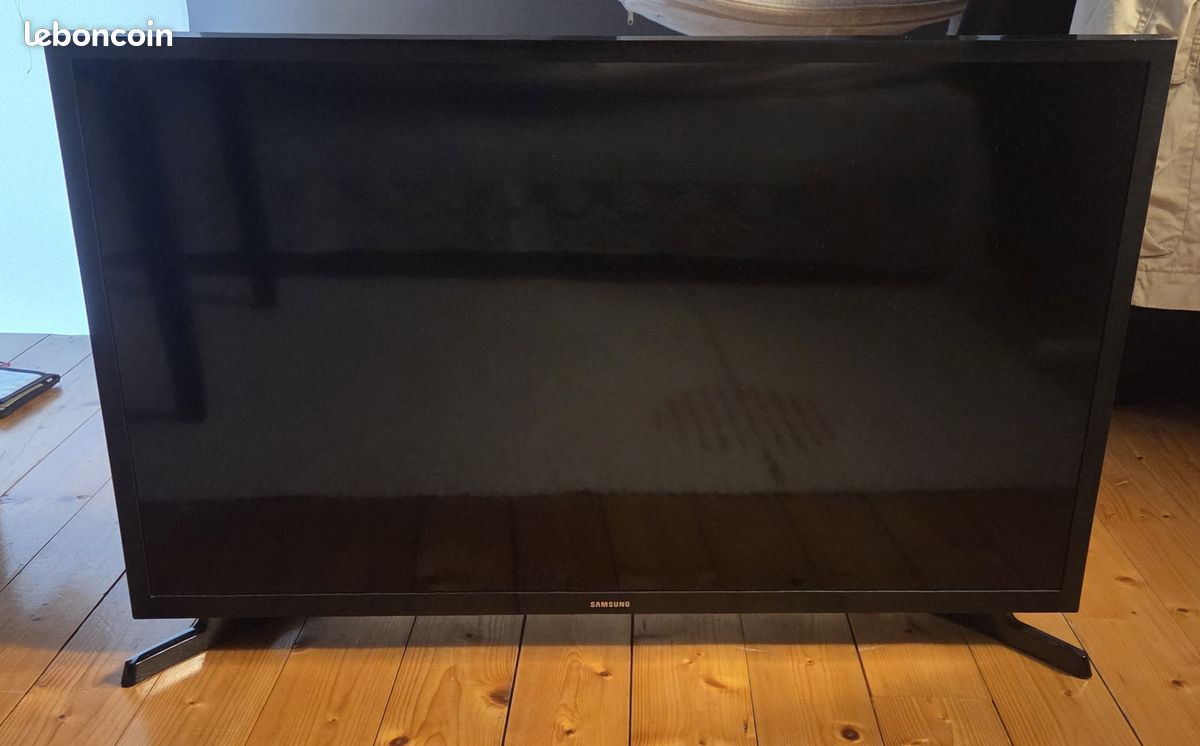 TV Samsung 32' - 80 cm (image 1)