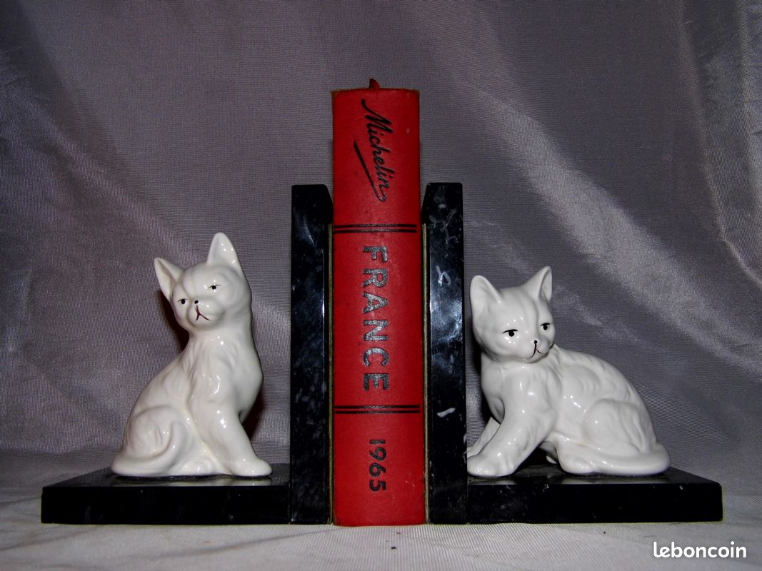 Paire De Serre Livres Animalier Chat Chien En Regule Base Marbre Art