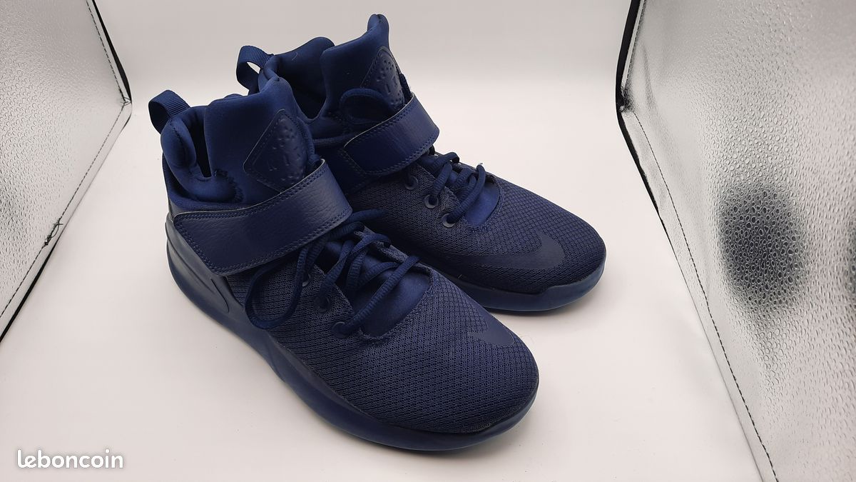 Nike Kwazi Mid Taille 42,5 (image 2)