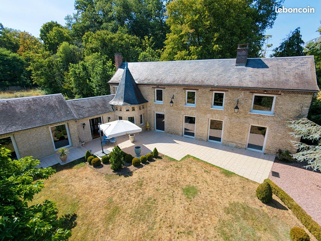 Maison 10 pièces 398 m² · à Fauville · 398 m² · 739 000 €