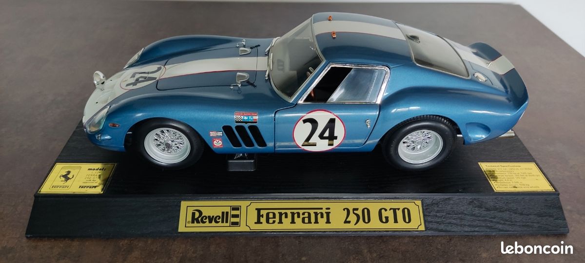 Ferrari 250 GTO #24 Revell 1/12 - Collection