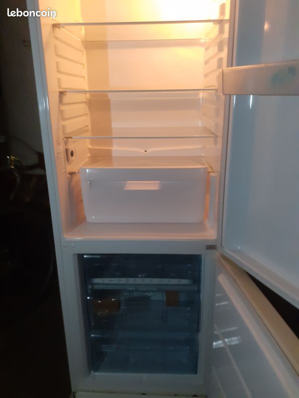 Combiné frigo congélateur - Électroménager