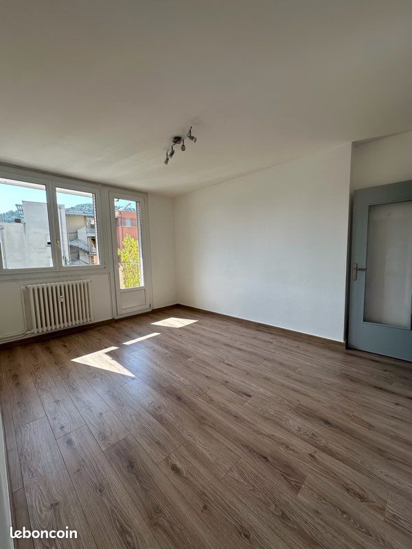 Appartement 3 pièces 49 m² · à Besançon · 49,4 m² · 660 €