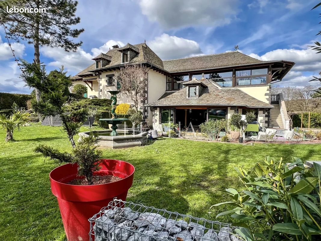 Maison 10 pièces 260 m² · à Annecy · 260 m² · 1 490 000 €