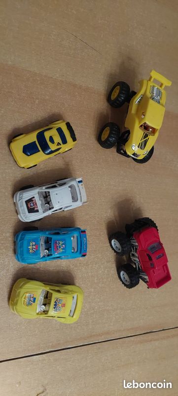 Lot de 6 voitures plastiques (image 1)