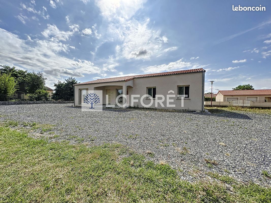 Maison 5 pièces 108 m² - Argentonnay 79150 Moutiers-sous-Argenton (image principale 0)