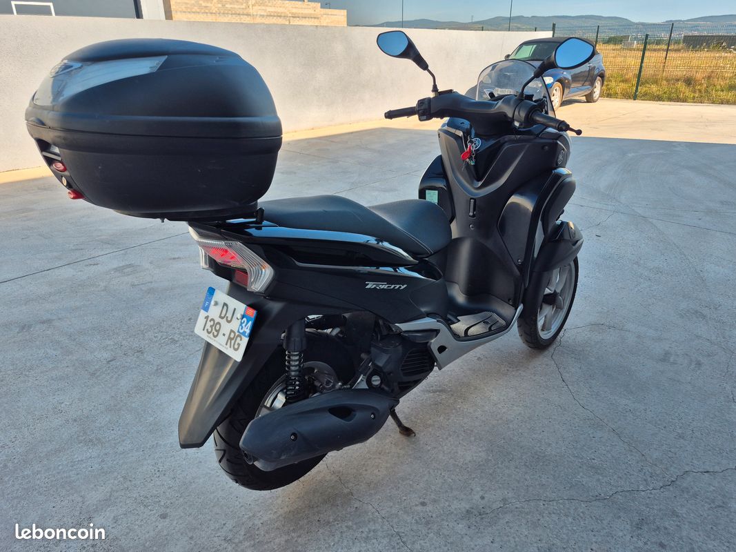 SCOOTER YAMAHA TRICITY 125cm3 3 ROUES - 25924 Kms - CT Ok (image 5)