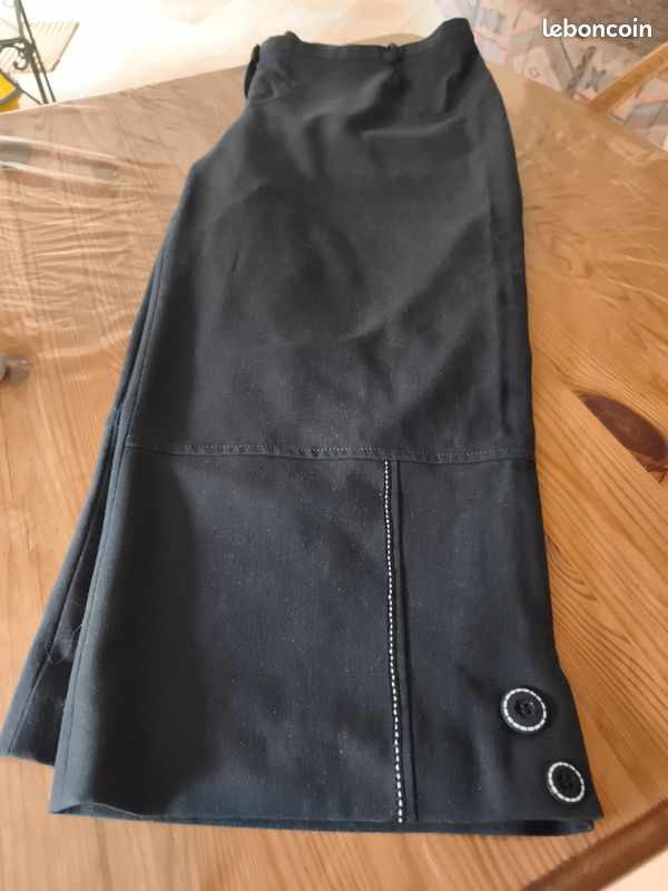 Pantalon pantacourt grande taille. Taille 50 (image 3)
