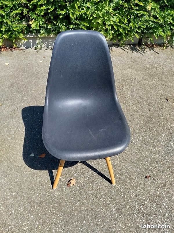 Chaise de salle (image 1)