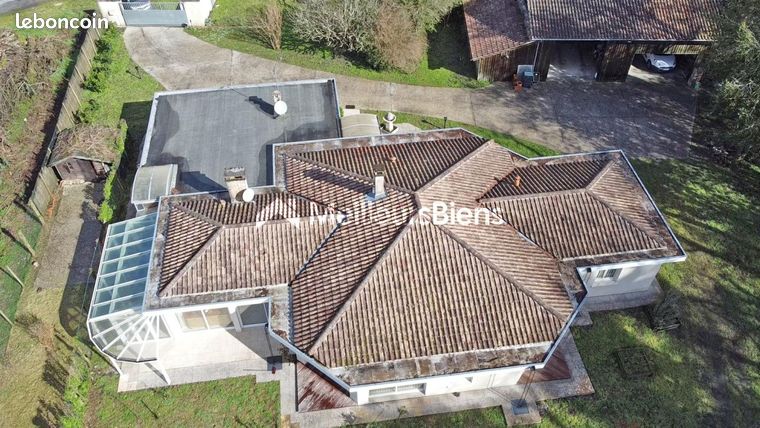 Propriété 6 pièces 232 m²