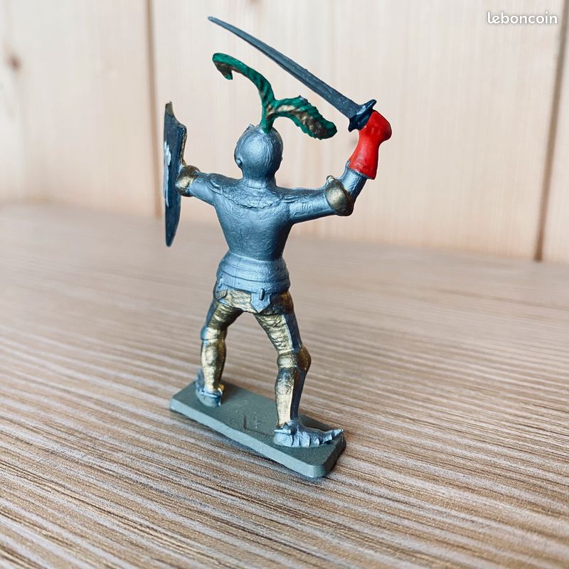 Figurine Starlux Moyen âge - Épée En Armure (sans Plumet) - Réf 6106bis