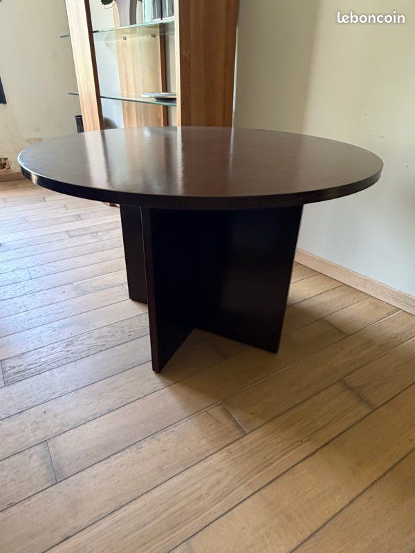 Table ronde (image 1)