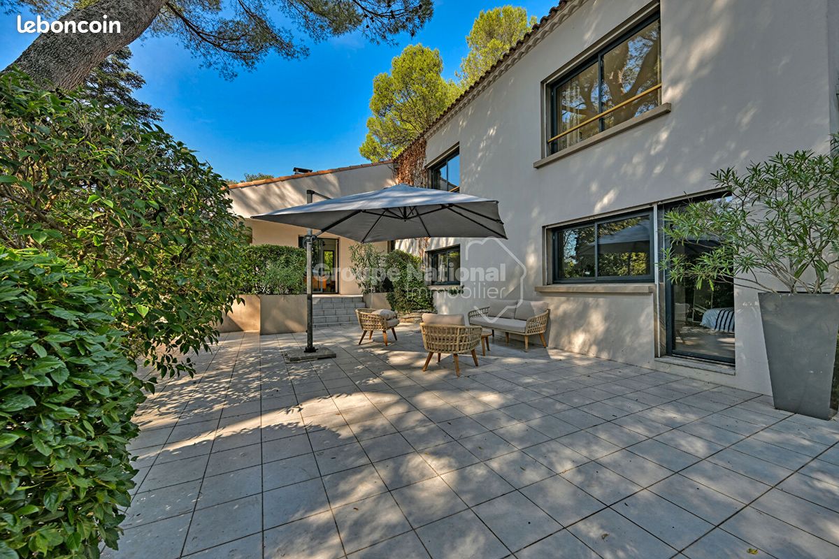 Maison 5 pièces 194 m² · à Nîmes · 194 m² · 580 000 €
