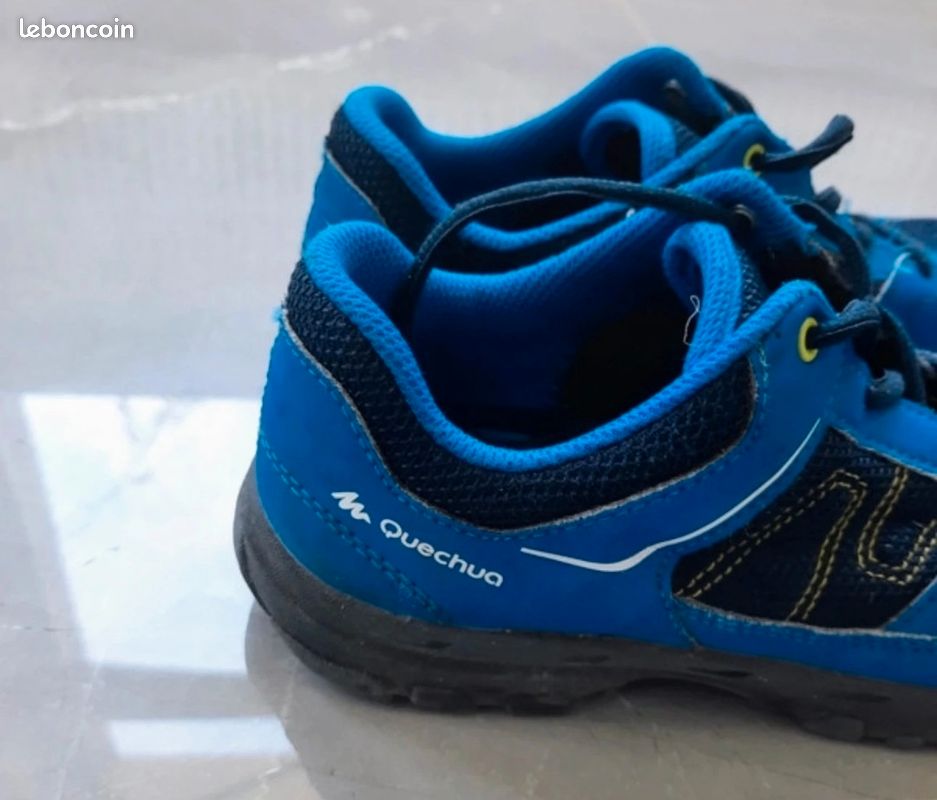 Chaussures de randonnée bleues Decathlon - T35- Bon état (image 2)