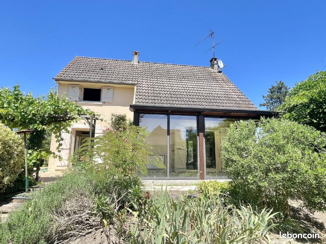 Maison 6 pièces 122 m² · à Milly-la-Forêt · 122 m² · 329 000 €