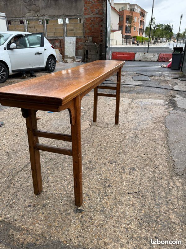 Table en bois massif (image 2)