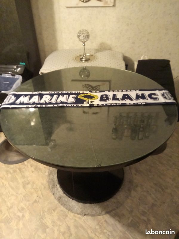 Av écharpe girondins de Bordeaux ... (image 1)