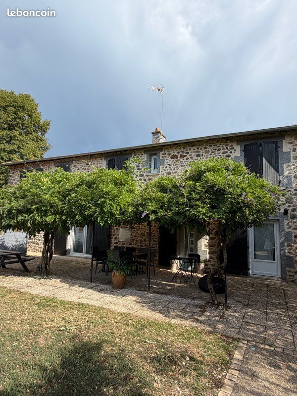 Maison 9 pièces 172 m² · à Paulhaguet · 172 m² · 280 000 €