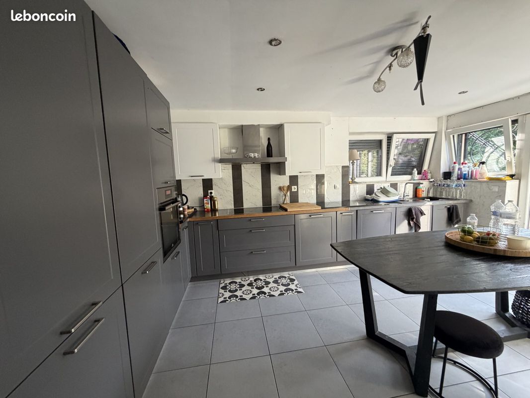Maison 6 pièces 100 m² · à Wattrelos · 100 m² · 395 000 €